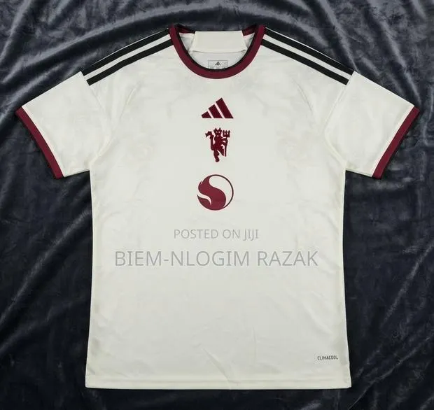 Original Manchester United, Barcelona and Liverpool Jerseys Available · Photo 1