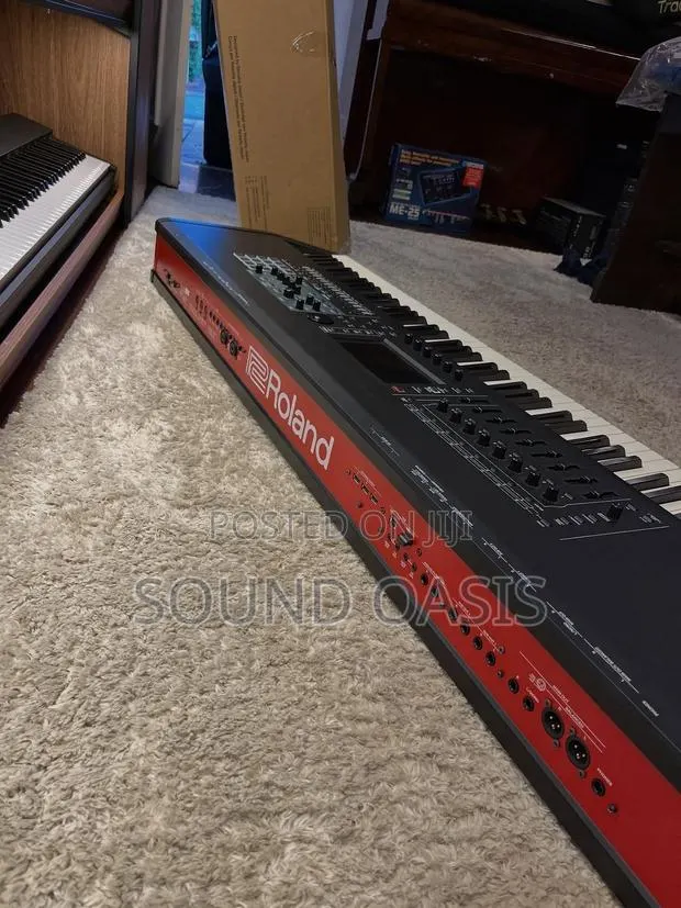 Roland FANTOM 8 EX Synthesizer Workstation · Photo 1