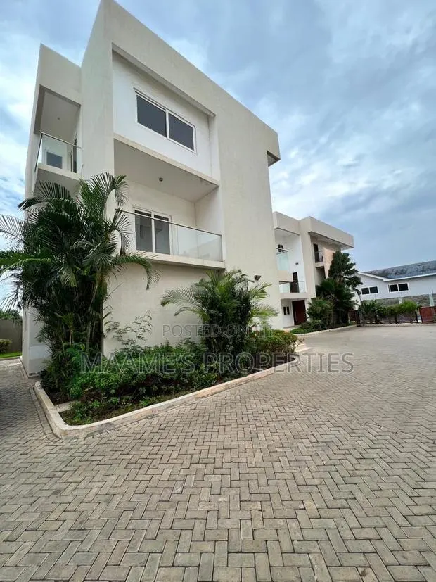 4bdrm Townhouse / Terrace in Cantonments for rent · Photo 1