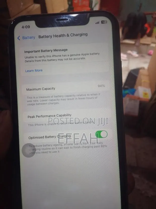 Apple iPhone 11 64 GB Black · Photo 1