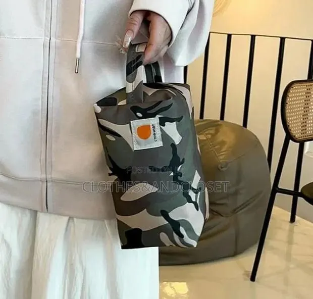 Carhartt Armpit Bag · Photo 1