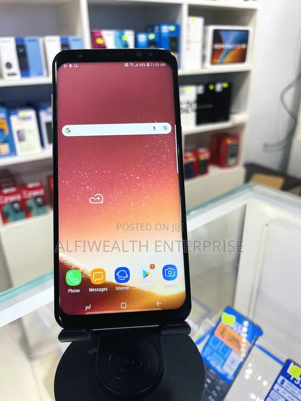 Samsung Galaxy S8 Plus 64 GB Silver · Photo 1