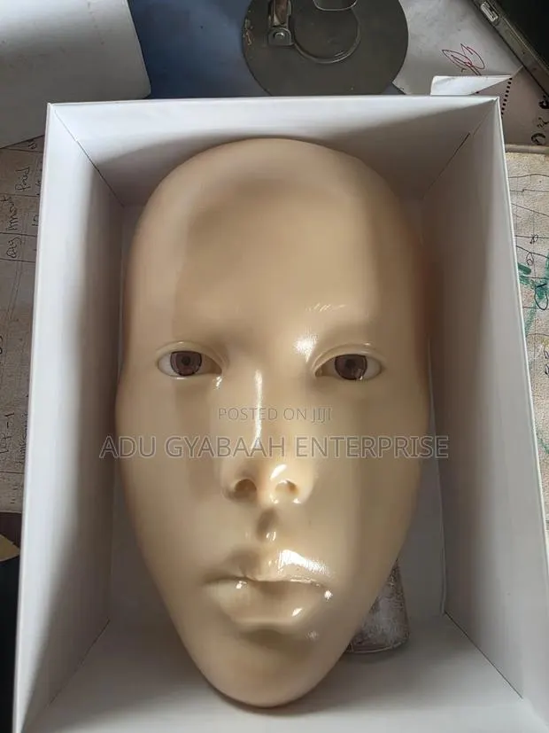 5d Silicone Make-up Practice Face + Make-up Remover, Cleaning Oil · Photo 1