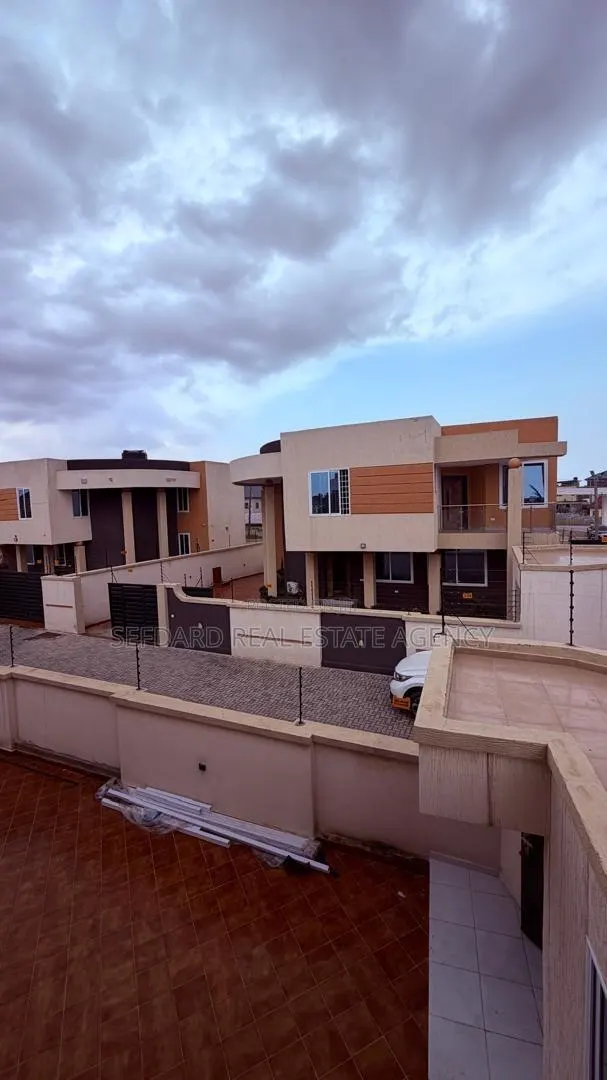 4bdrm House in Sefdard Properties, Pokuase for rent · Photo 1