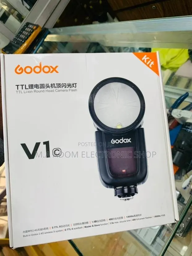 Quality Yet Affordable Godox Round Head Camera Flash. · Photo 1