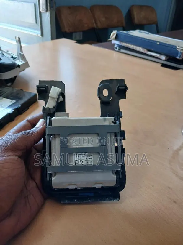Rav4 Windshield Camara · Photo 1