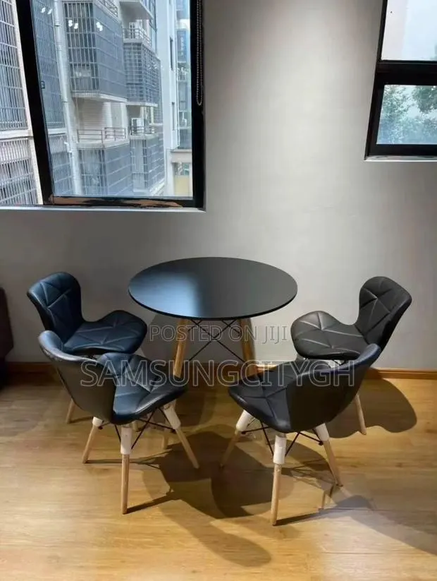 Mmodern 4-Seater Dinning Set · Photo 1