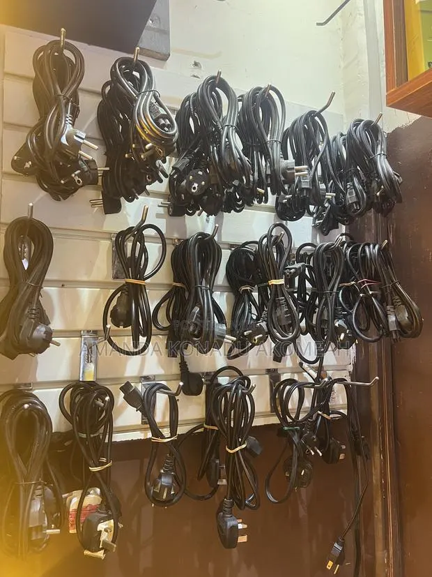 Laptop Chargers · Photo 1
