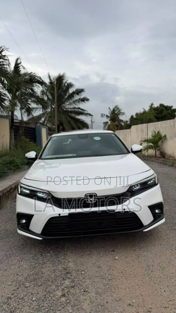 Honda Civic 2024 White · Photo 1
