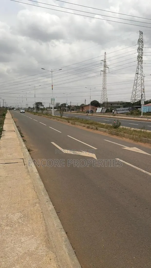 12 Plots of Road Side Land for Sale at Borteyman · Photo 1