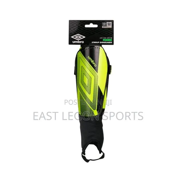 Shin Guard Football Protector Umbro · Photo 1
