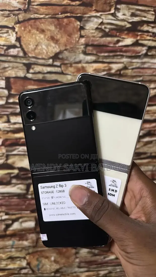 Samsung Galaxy Z Flip 3 128 GB · Photo 1
