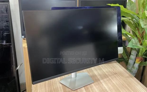 Dell 32 P3223de 31.5" QHD Ips 60hz 8ms Usb-C Hub Monitor · Photo 1