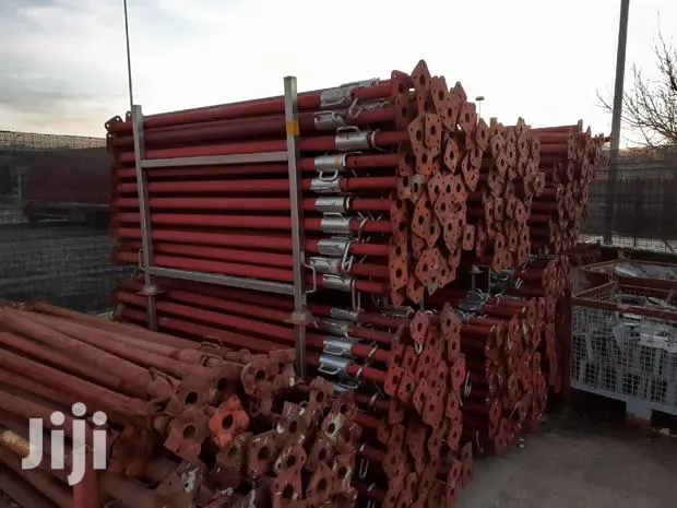 Props/Yellowboards/Pillars/Scaffolds/Formwork/Gutter/ · Photo 1