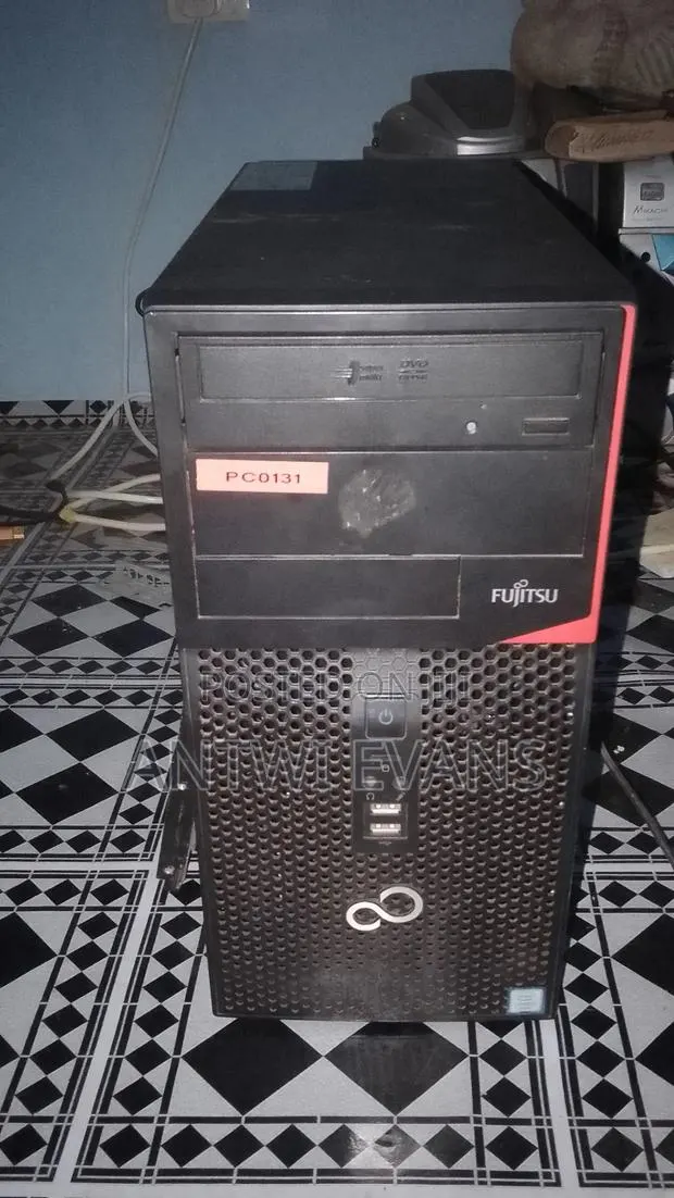 Desktop Computer Fujitsu Esprimo D538 12GB Intel Core i5 HDD 1T · Photo 1
