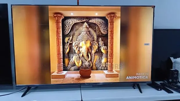Immersive Quality in a 50-Inch Qled Display · Photo 1