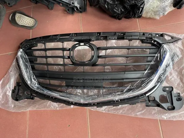 Mazda CX5 2014 to 2016 Top Shells/ Grille. · Photo 1