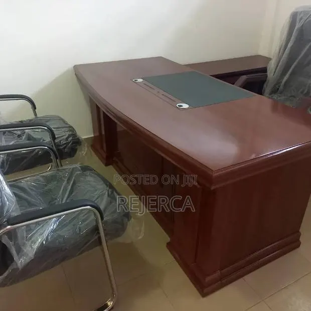 Executie L Shaped Desk · Photo 1