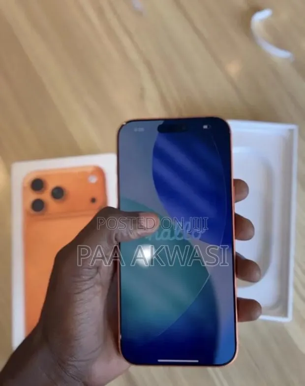 Apple iPhone 17 Pro Max 256 GB Orange · Photo 1