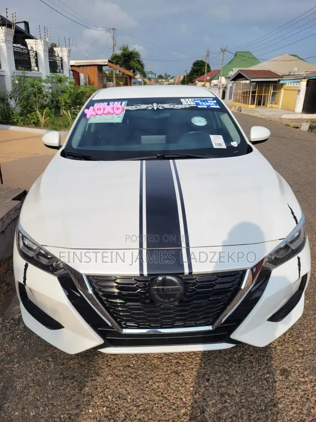 Nissan Sentra SV 2023 White · Photo 1