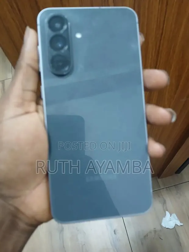 New Samsung Galaxy A56 256 GB Black · Photo 1