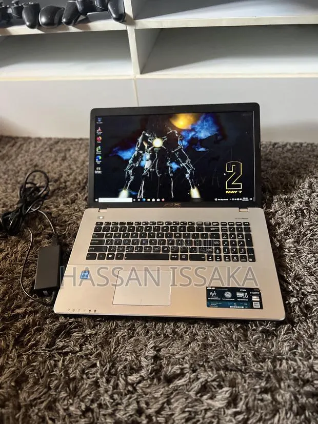 Laptop Asus X750LA 6GB Intel Core i7 HDD 500GB · Photo 1