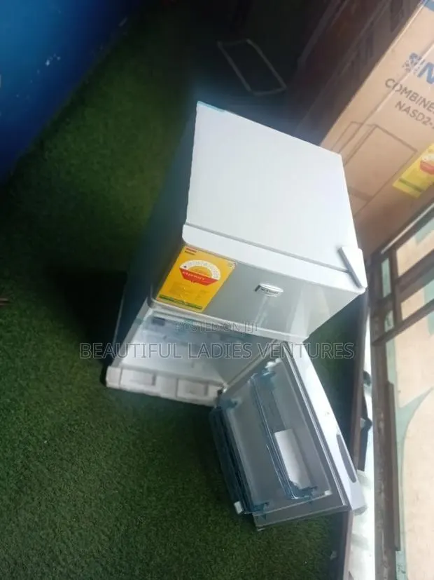 Westpool Frost Cooling Refrigerator · Photo 1