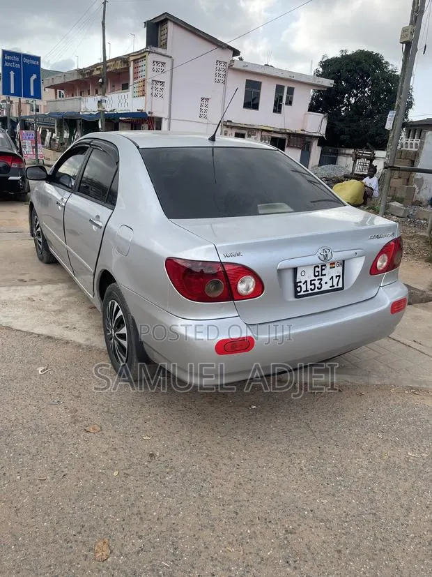 Toyota Corolla 2007 Silver · Photo 1