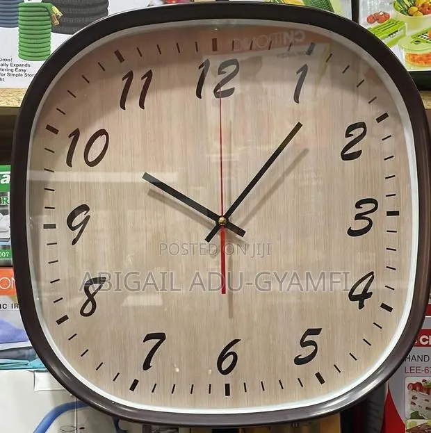 Wall Clock /Time Checking · Photo 1