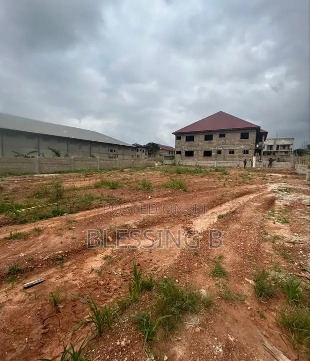 115 Ft by 80 Plot in a Very Strategic Area at Brofoyedru!! · Photo 1