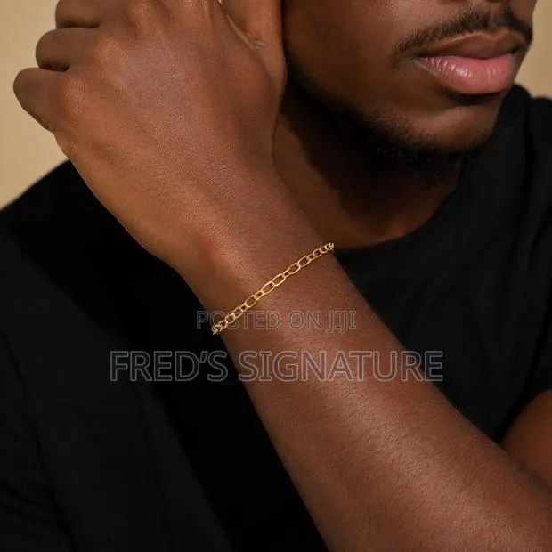 Gold Chain Bracelet · Photo 1