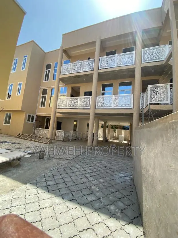 2bdrm Apartment in Spintex Kotobabi, Baatsona Total for rent · Photo 1