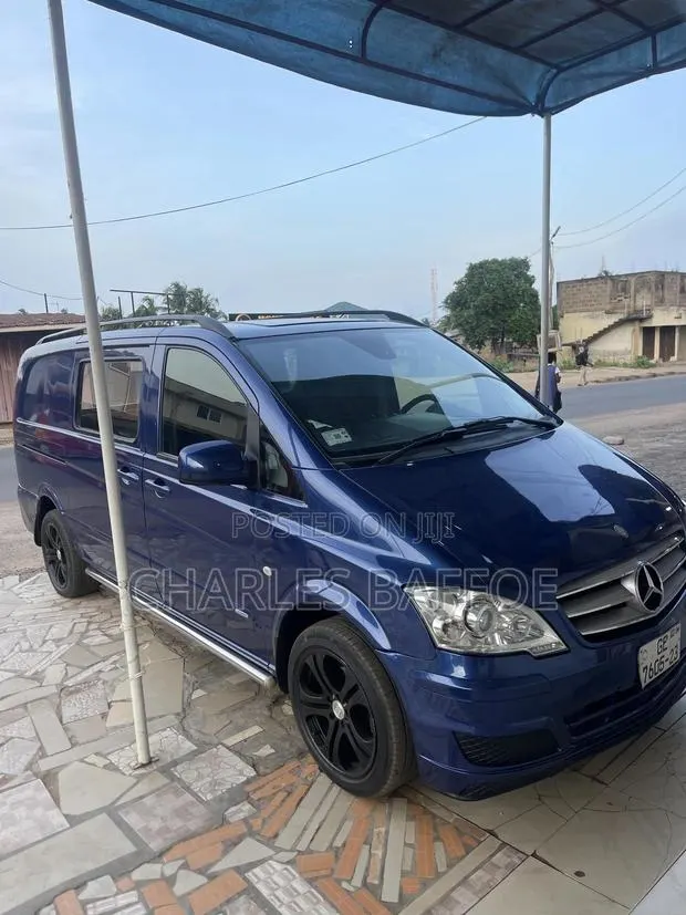 Mercedes-Benz Vito 2012 Blue · Photo 1