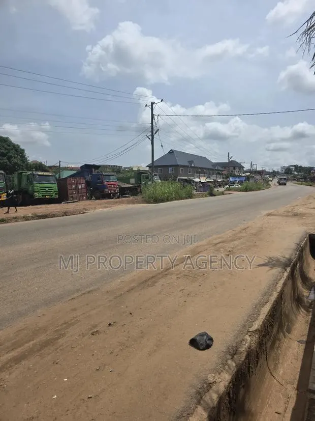 5 Roadside Plots at Asuofia Kumasi · Photo 1