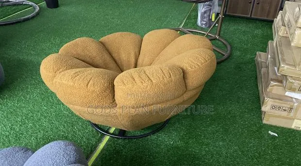 Barrel Chair · Photo 1