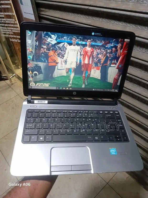 Laptop HP ProBook 430 G1 8GB Intel Celeron HDD+SSD 320GB · Photo 1