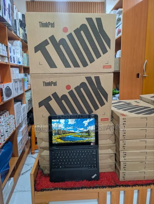 New Laptop Lenovo Yoga 11e 4GB Intel Core i3 SSD 128GB · Photo 1