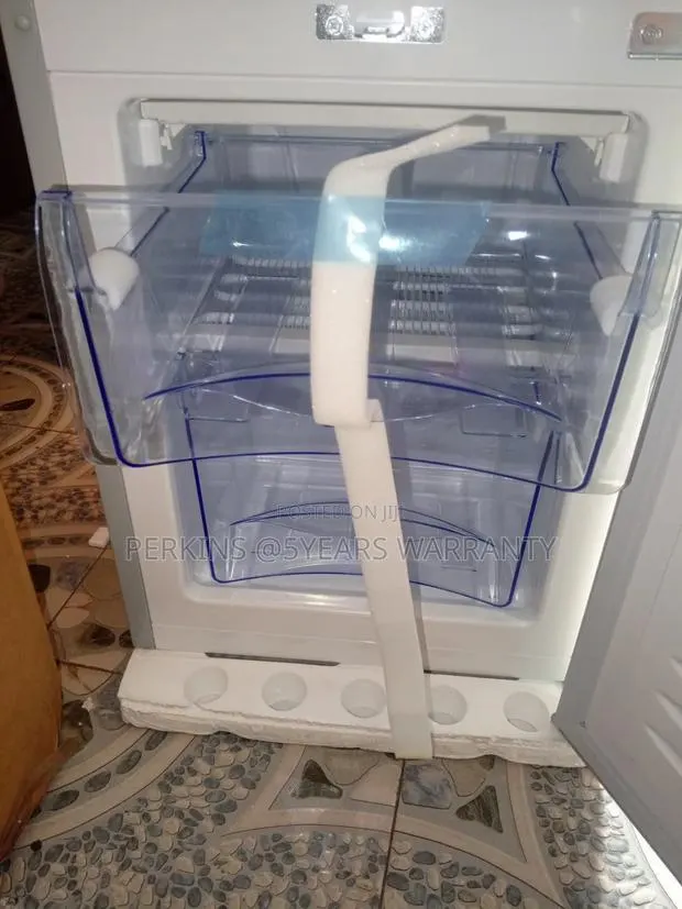 Simple Quality Refrigerator Flamino 165L Refrigerator · Photo 1