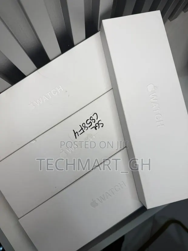New Series 11 46mm GPS Only Gold, Space Gray Jet Black · Photo 1