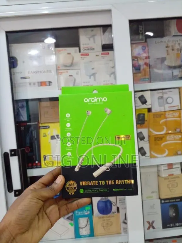 Oraimo Necklace Lite OEB-311 – 30 Hours Playtime · Photo 1