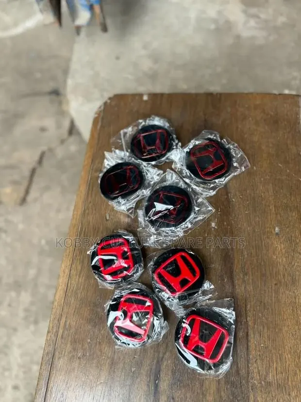 Original Honda CRV Rim Wheel Caps Available for Cars · Photo 1