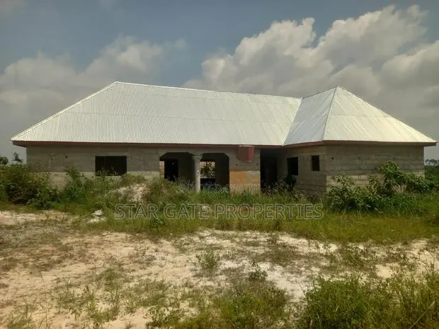 4bdrm House in Kenyasi Adesina, Kumasi Metropolitan for sale · Photo 1