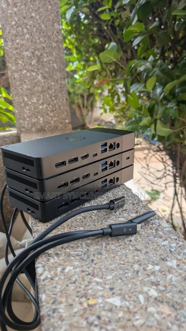 Dell Universal 130w Docking Station · Photo 1