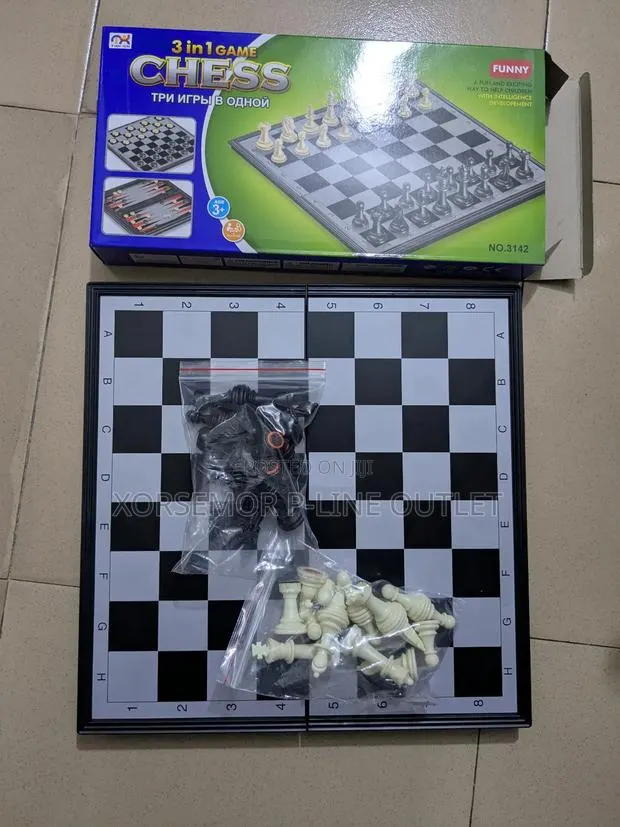 Checker Chess Foldable Game · Photo 1