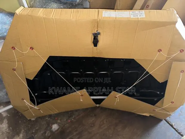 Corolla 2019 Bonnet/Hood · Photo 1