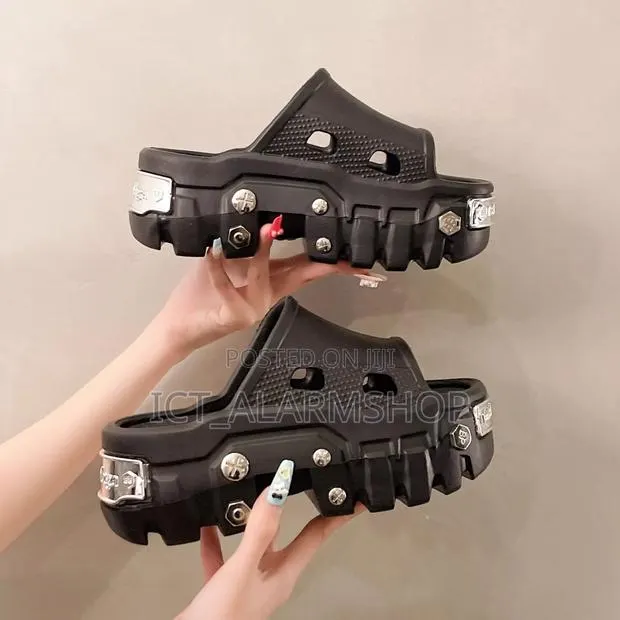 Thick Soles Sandals · Photo 4