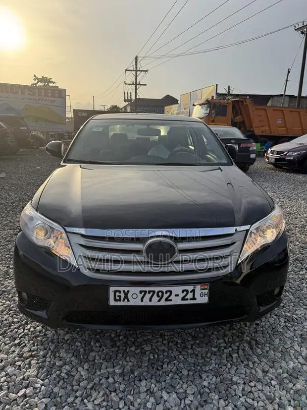 Toyota Avalon 2013 Black · Photo 1