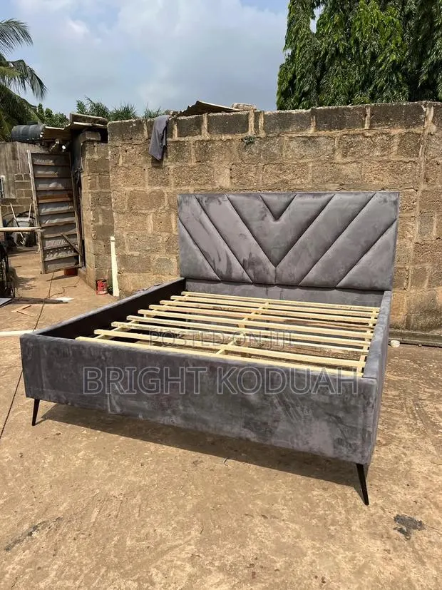 Fabric Ash Gray Queen Size Bed Frame · Photo 1