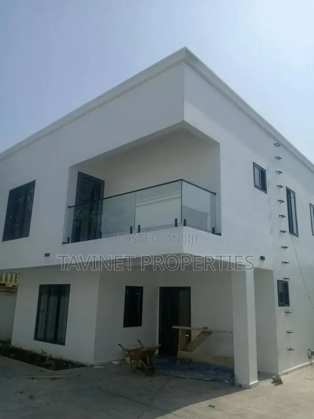 3bdrm Townhouse/Terrace in Ashaley Botwe for sale · Photo 1