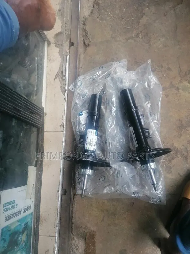 Honda Civic 2017 Front Shocks Absorbers Brand New · Photo 1